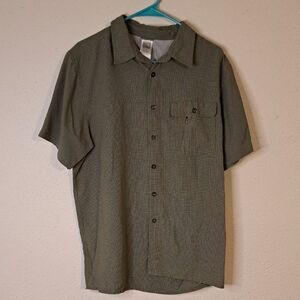 The North Face Men's Green Short Sleeve Shirt size large